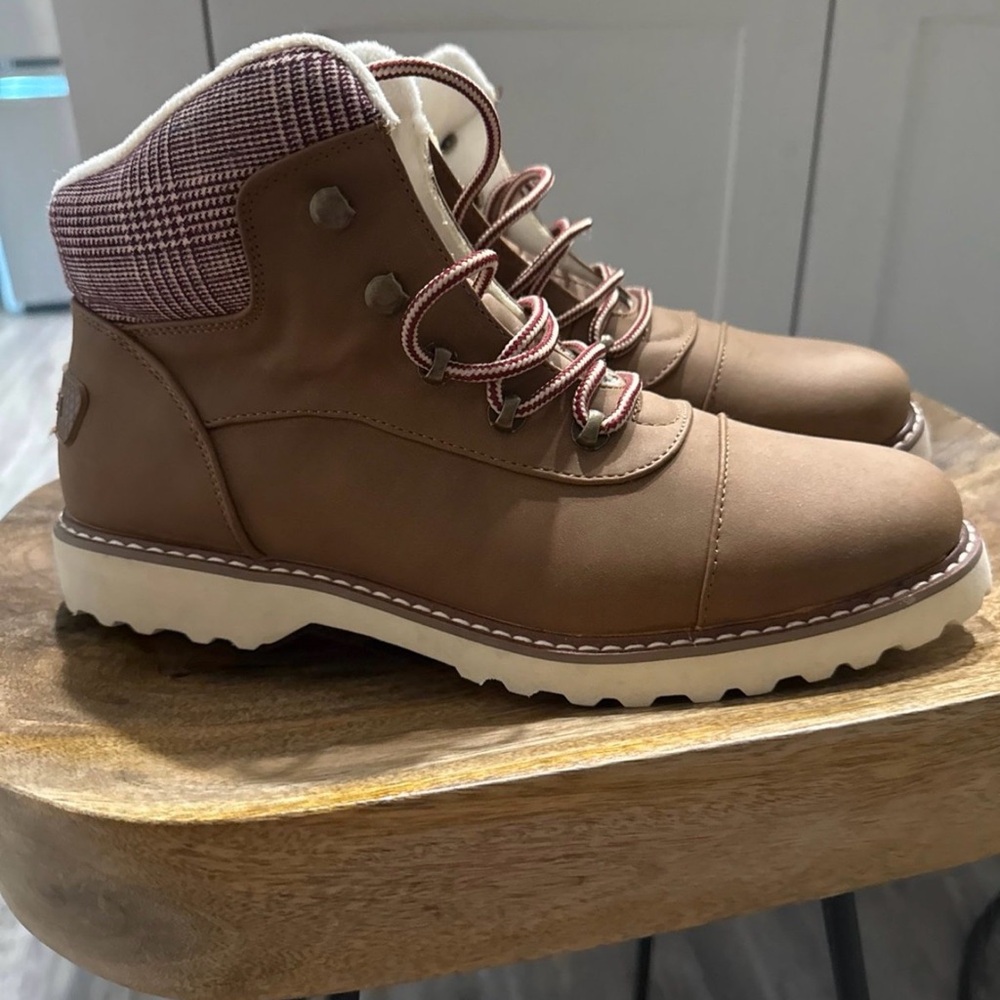 Nautica Brown Lace-Up Boots with Red Accents